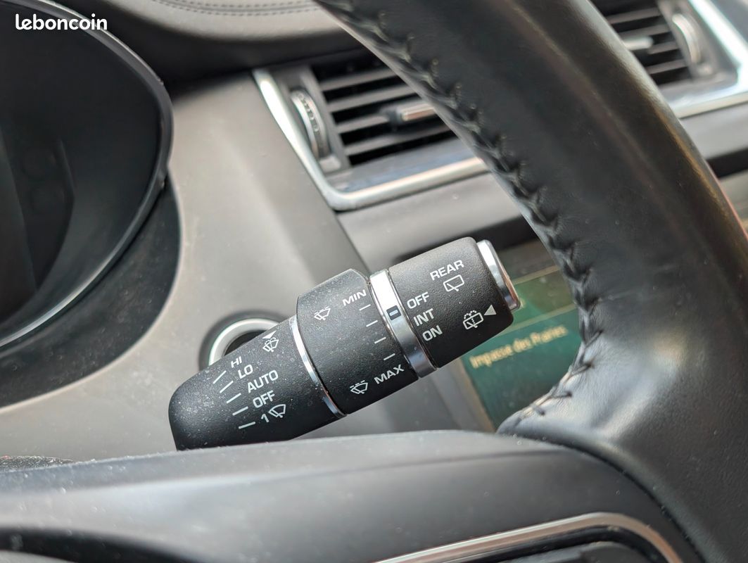 JAGUAR E-PACE 2.0 200CV HSE AWD - ENTRETIEN JAGUAR EXCLUSIF - CAMERA - ATTELAGE - ZERO DEFAUT - GARANTIe (image 29)