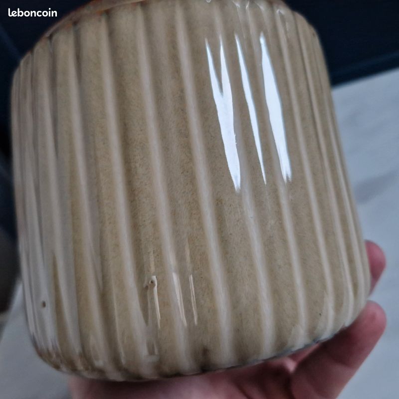Cache pot en céramique (image 12)