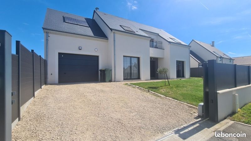 Maison 7 pièces 200 m² · à Mardié · 200 m² · 1 800 €/mois