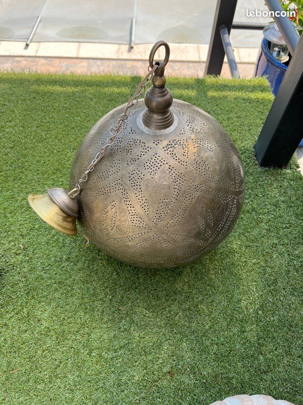 Suspension (image 1)