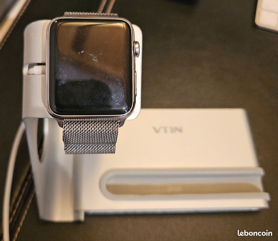Montre Apple Watch série 3 (image 1)