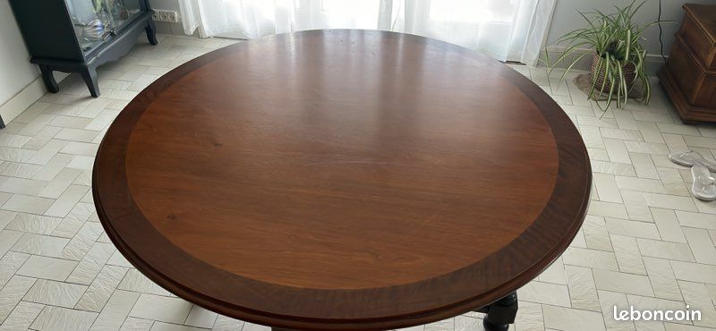Table en bois massif (image 2)