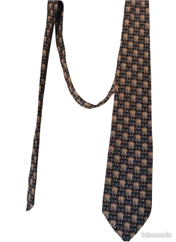 Cravate En Soie 100% Bleue - État Neuf, Sans étiquette, Idéale Costume