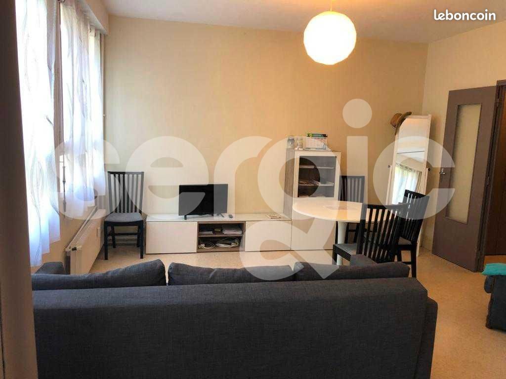 Appartement a louer reims - 1 pièce(s) - 37 m2 - Surfyn