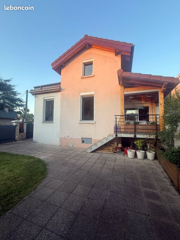 Maison 4 pièces 90 m² · à Bron · 90 m² · 428 000 €