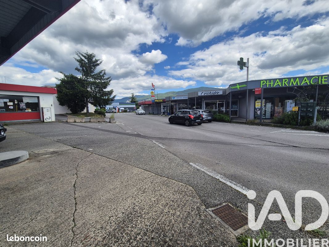 Local commercial 80 m² · à Saint-Sauveur · 80 m² · 160 000 €