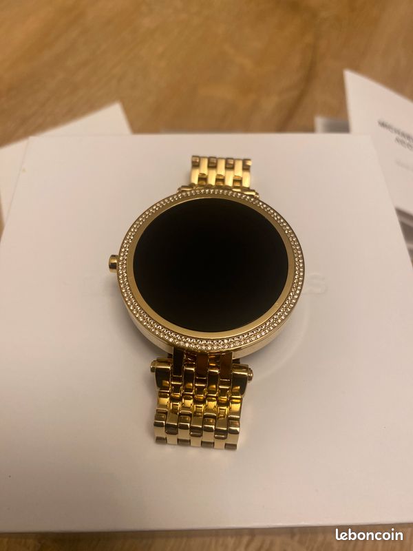 Montre connectée Micheal Kors (image 1)