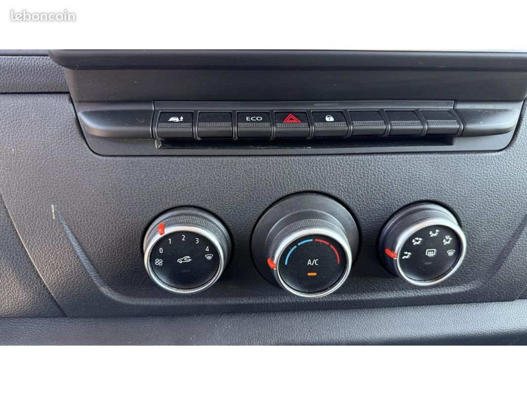 RENAULT MASTER III FG Grand Confort F3500 L2H2 2.3 dCi 135cv Traction 20825,00 EUR HT (image 19)
