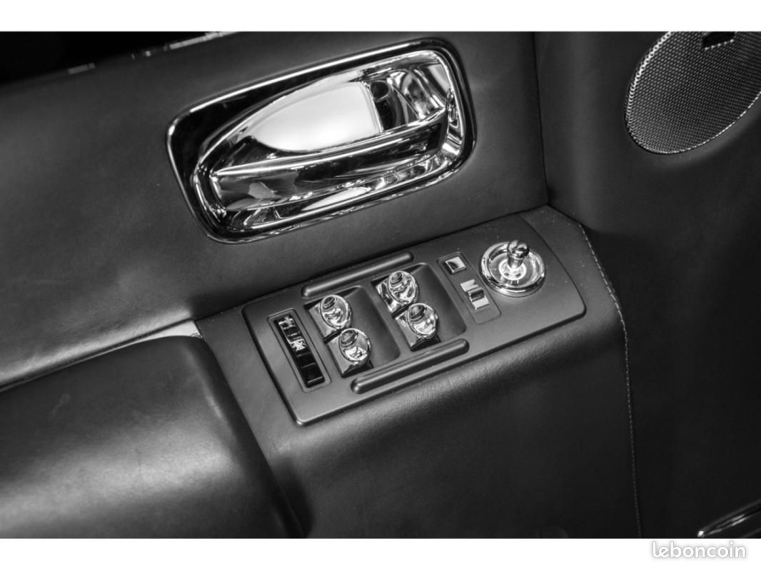 Rolls-Royce Phantom 6.75 V12 460 CH / 2EME MAIN AUDIO LEXICON (image 17)