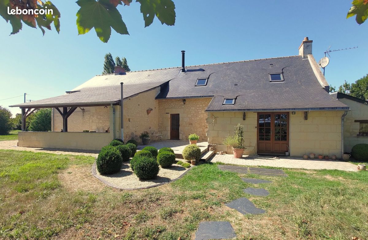 Maison 8 pièces 153 m² · à Brissac Loire Aubance · 153 m² · 399 000 €