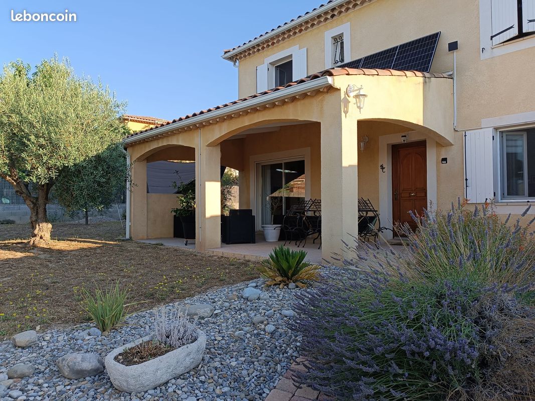 Maison 5 pièces 107 m² · à Volx · 107 m² · 370 000 €