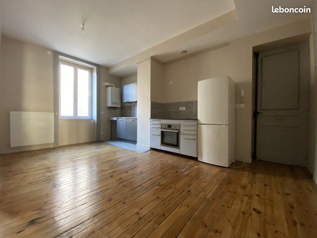 Appartement 3 pièces 51 m² · à Saint-Étienne · 51 m² · 480 €