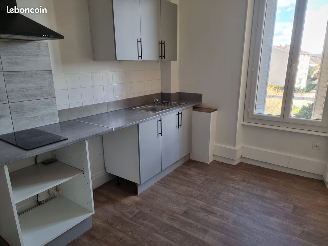 Appartement 3 pièces 64 m² · à Montluçon · 64 m² · 550 €