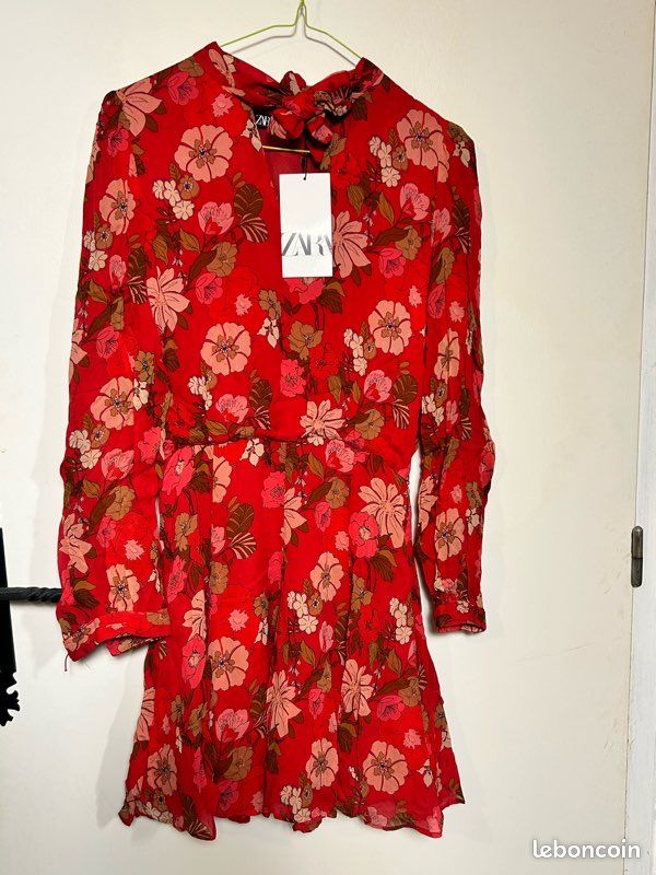 Hotel Kalinga Robe Manche Courte Zara Red Robe Rouge A Fleur Zara