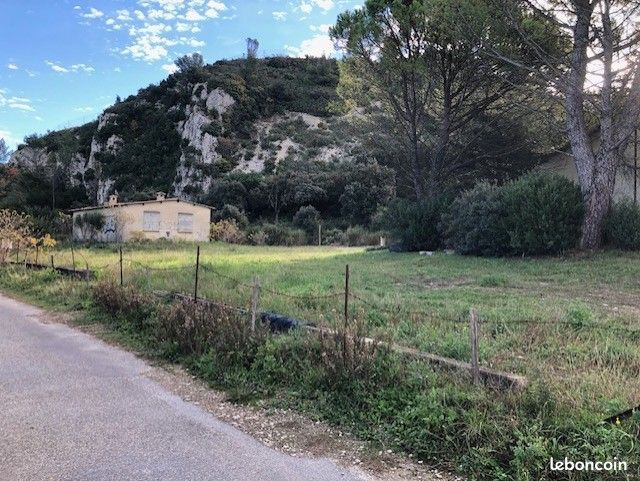 Terrain à bâtir de 460 m² à ROCHEFORT-DU-GARD (30) (image 3)