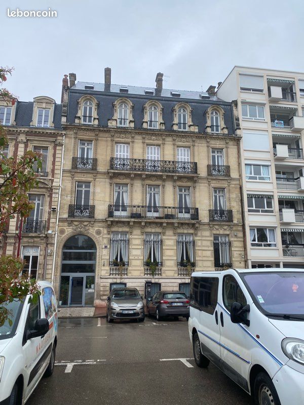 Appartement 1 pièce 131 m² · à Elbeuf · 131 m² · 60 000 €