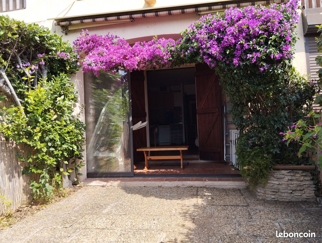 Appartement 1 pièce 27 m² · à Saint-Cyr-sur-Mer · 27 m² · 180 000 €
