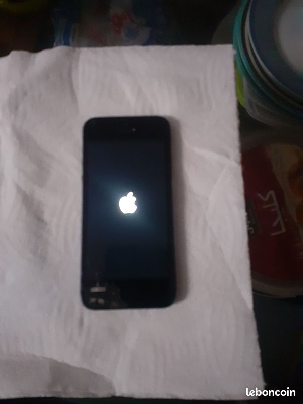 Iphone 5 pour pièces (image 3)