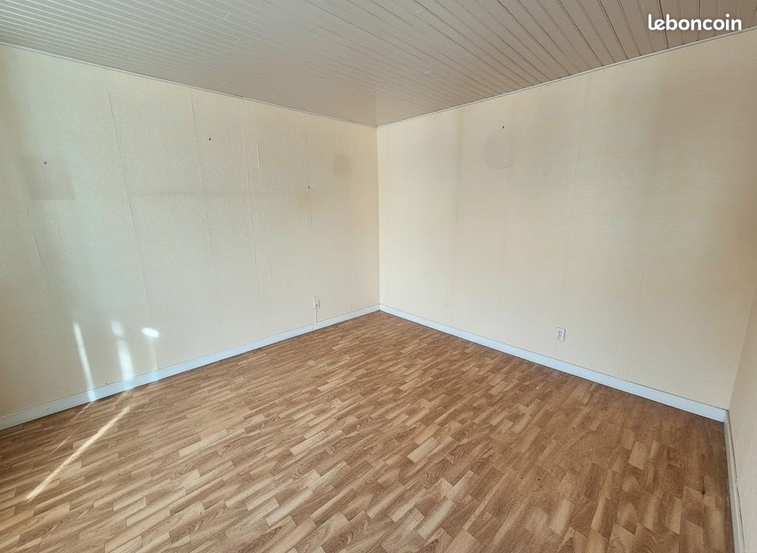 Maison 5 pièces 129 m² · à Saint-Laurent-sur-Gorre · 129 m² · 89 900 €