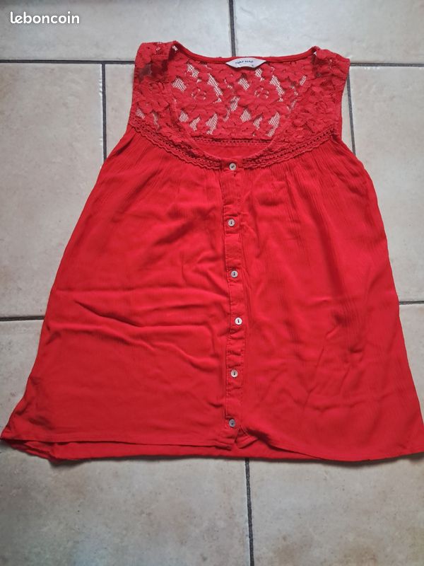 Débardeur Rouge Naf Naf Broderie Paris – Taille M, Occasion Très Bon état, Sans Manches