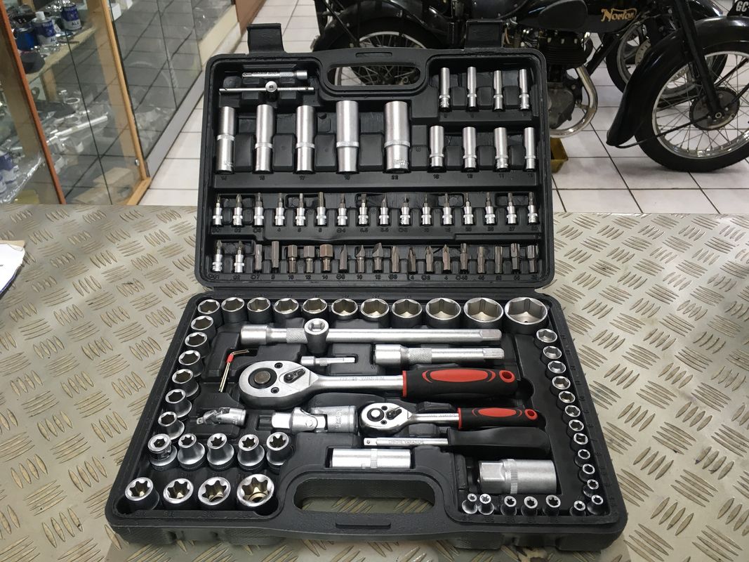 Caisse malette outils 108 pieces yamaha honda etc  - Équipement moto
