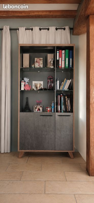 Vitrine (image 1)