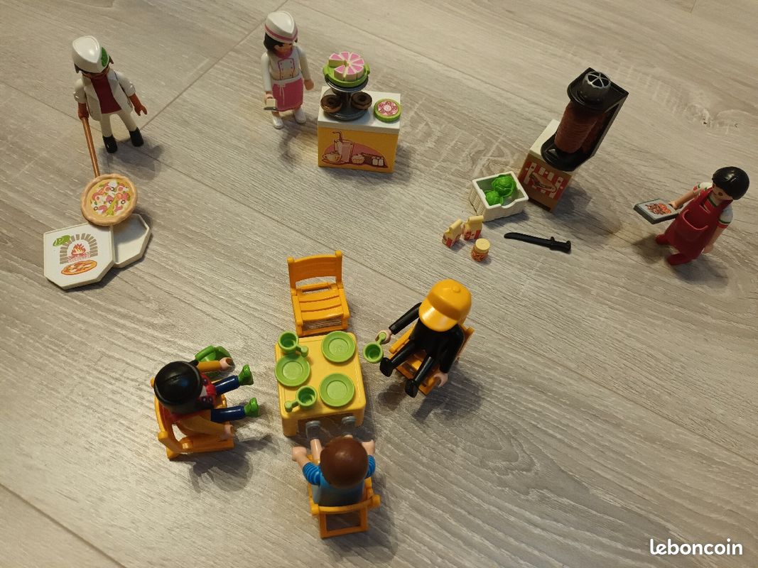 Lot de 3 Playmobils (image 1)