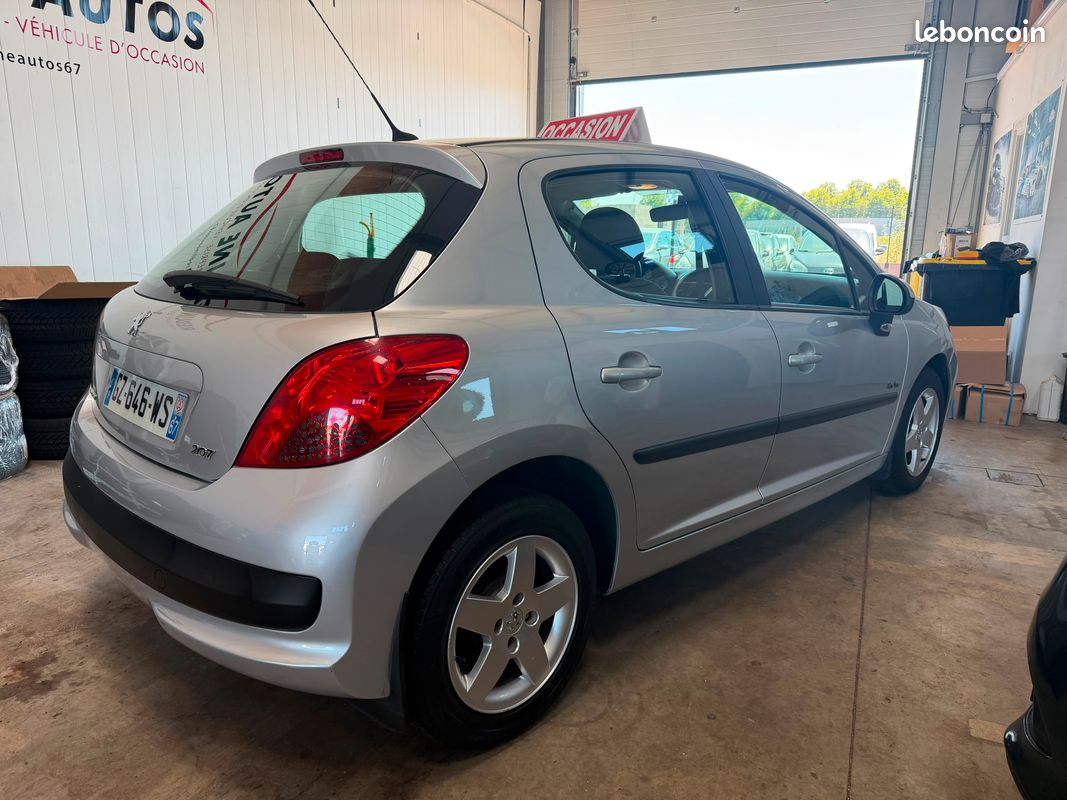 Peugeot 207 1.4 5CV 75CH (115 000KM) Critair 2 Edition Urban (image 4)