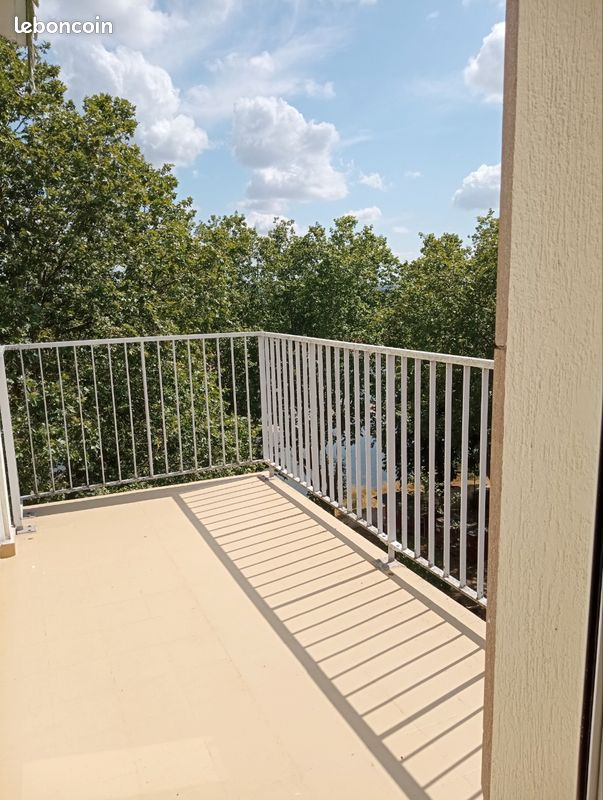 Appartement 4 pièces 79 m² · à Nevers · 79 m² · 700 €
