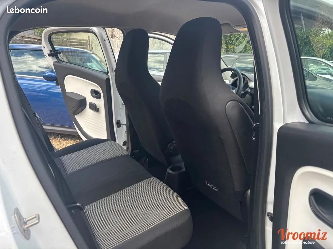 Renault Twingo 1.0 SCE 70 COSMIC (image 6)