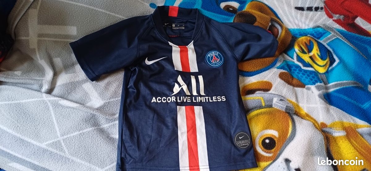 Maillot de foot psg Mbappe enfant Vêtements