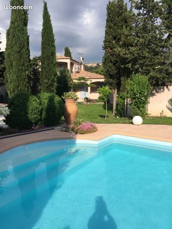 Chambre à louer à l’étage d’une maison avec balcon (pour Juin 2025)
