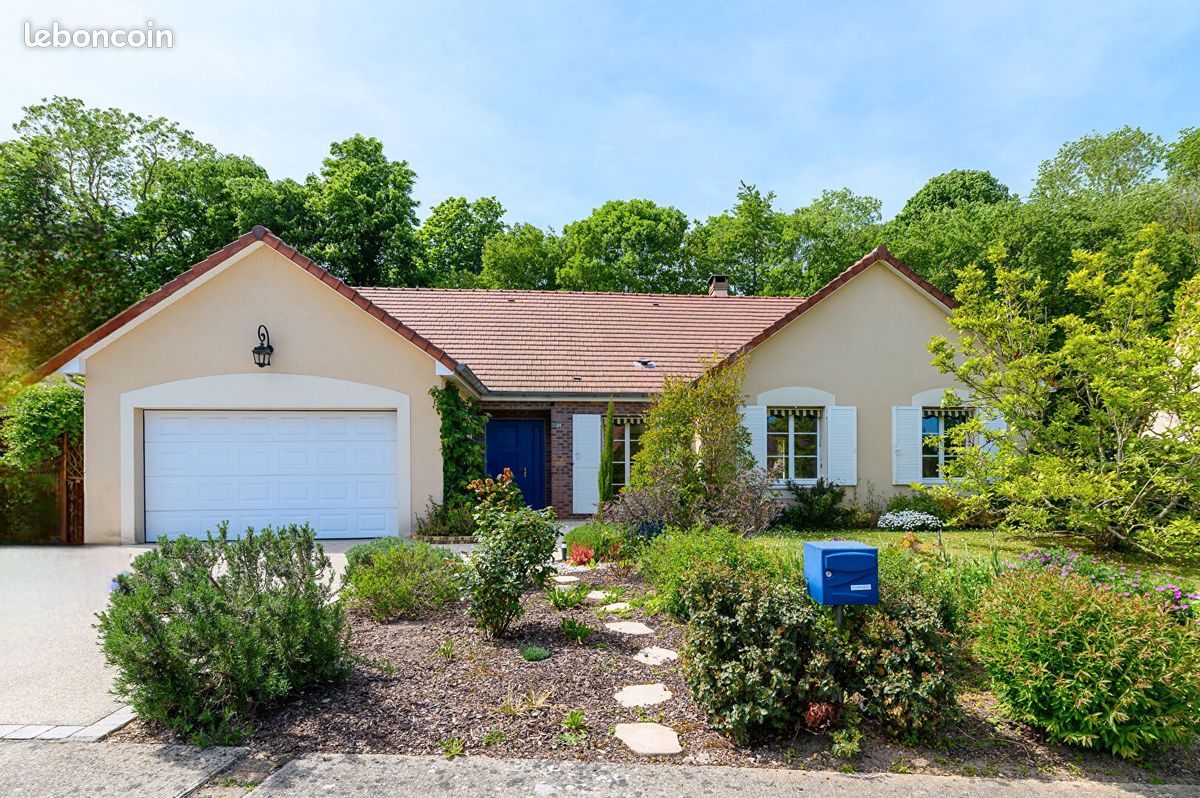 Maison 8 pièces 190 m² · à Saint-Thibault-des-Vignes · 190 m² · 694 000 €