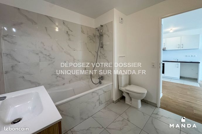 https://img.leboncoin.fr/api/v1/lbcpb1/images/69/23/e5/6923e5c18145714a8608bcb049ac9b27e7c1aa73.jpg?rule=ad-image