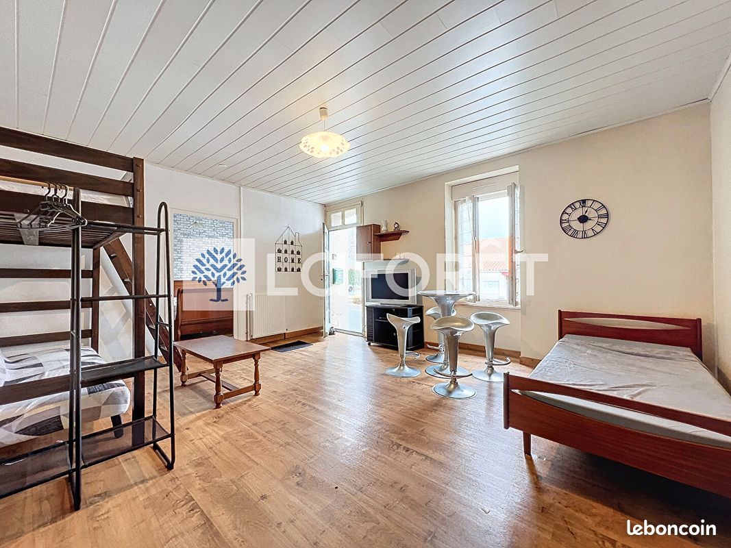 Maison 6 pièces 111 m² - Bressuire 79300 (image 2)