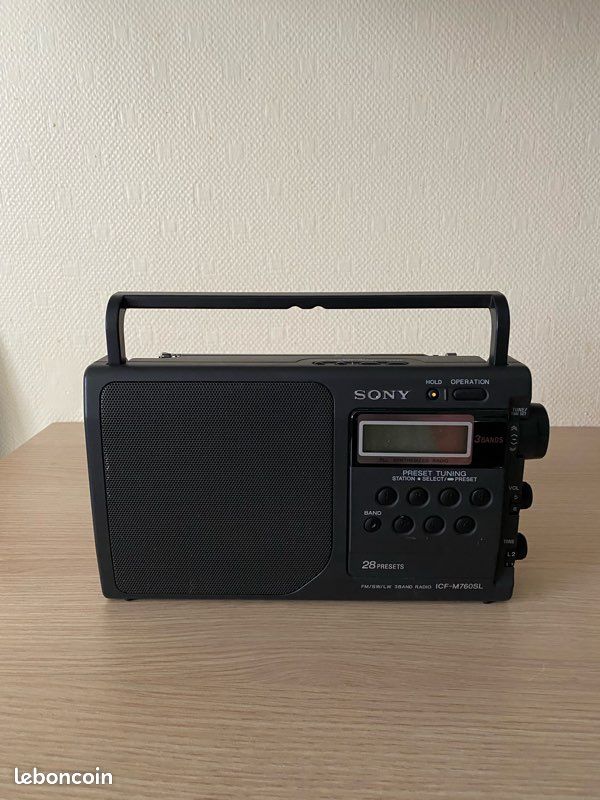 Radio de poche Sony ICF-M703 avec accessoires et boîte d'origine - Collection