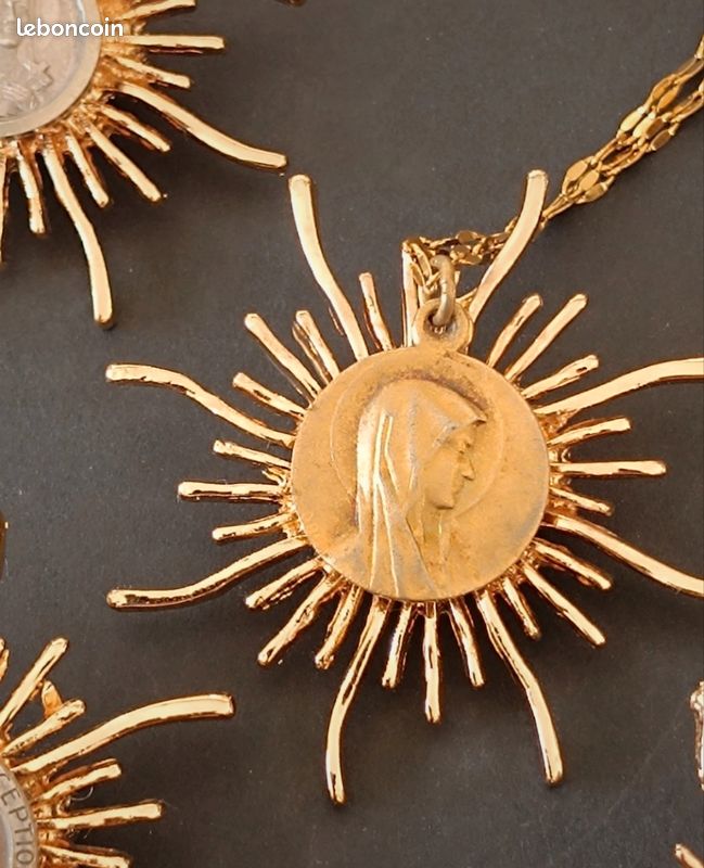 Broche De Créateur – Bijou élégant – Occasion