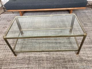 Table basse en bronze poli à double plateau de verre, travail Français attribué à Jacques Quinet pour Maison Malabert (image 2)