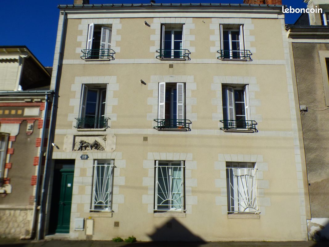 Local commercial 11 pièces 215 m² · à Tours · 215 m² · 750 000 €
