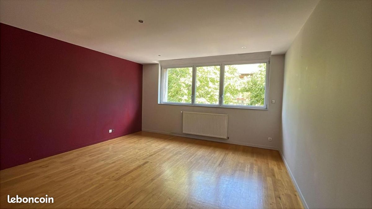Appartement 5 pièces 110 m² · à Saint-Étienne · 110 m² · 1 055 €/mois
