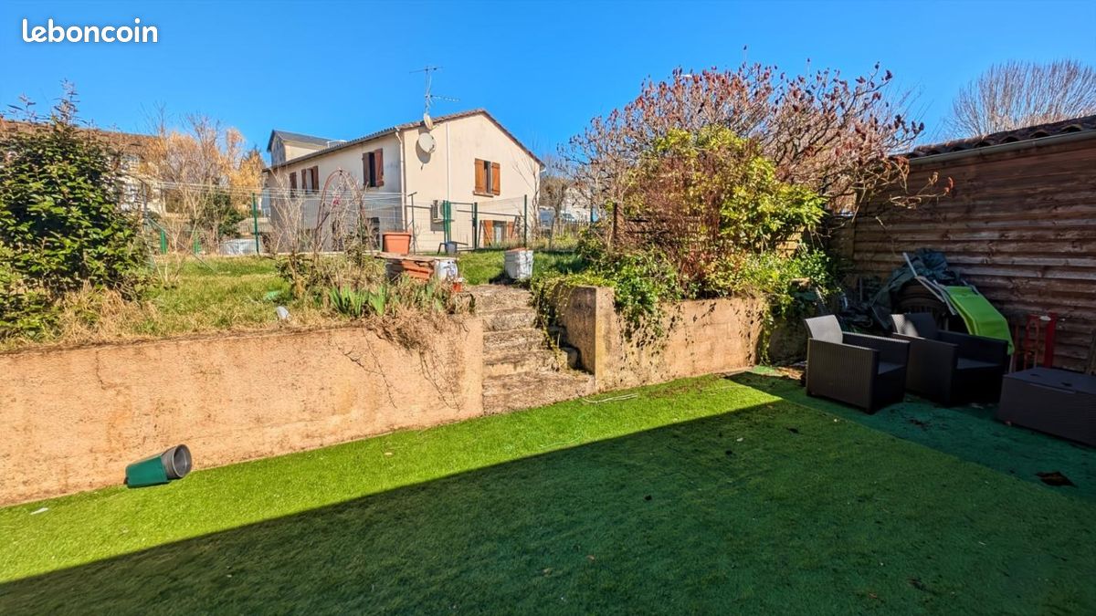 Maison 3 pièces 75 m² · à Coulaures · 75 m² · 77 000 €