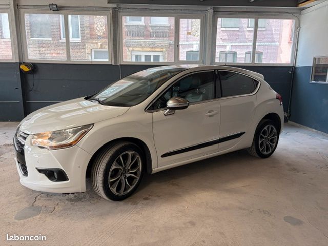 CITROEN DS4 2.0 HDi 135 Urban Show (image 4)