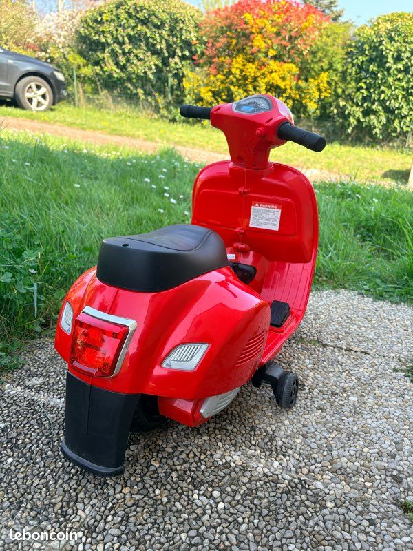 Vespa enfant (image 2)