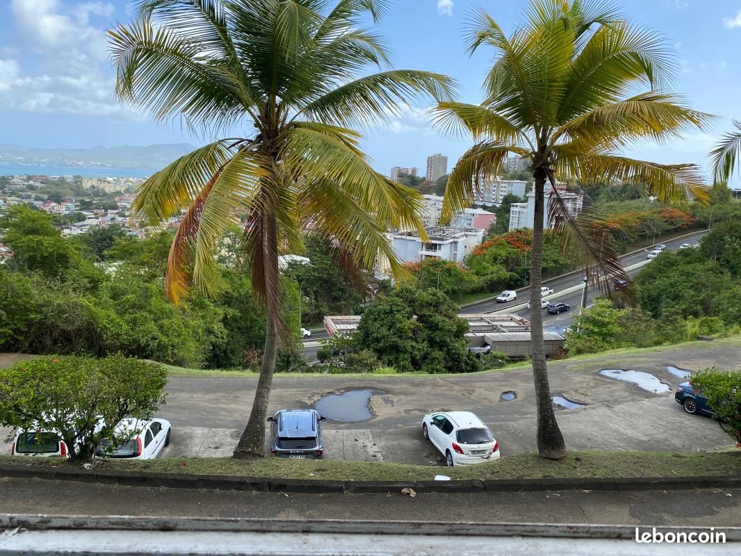 Appartement 2 pièces 54 m² · à Fort-de-France · 54 m² · 143 000 €