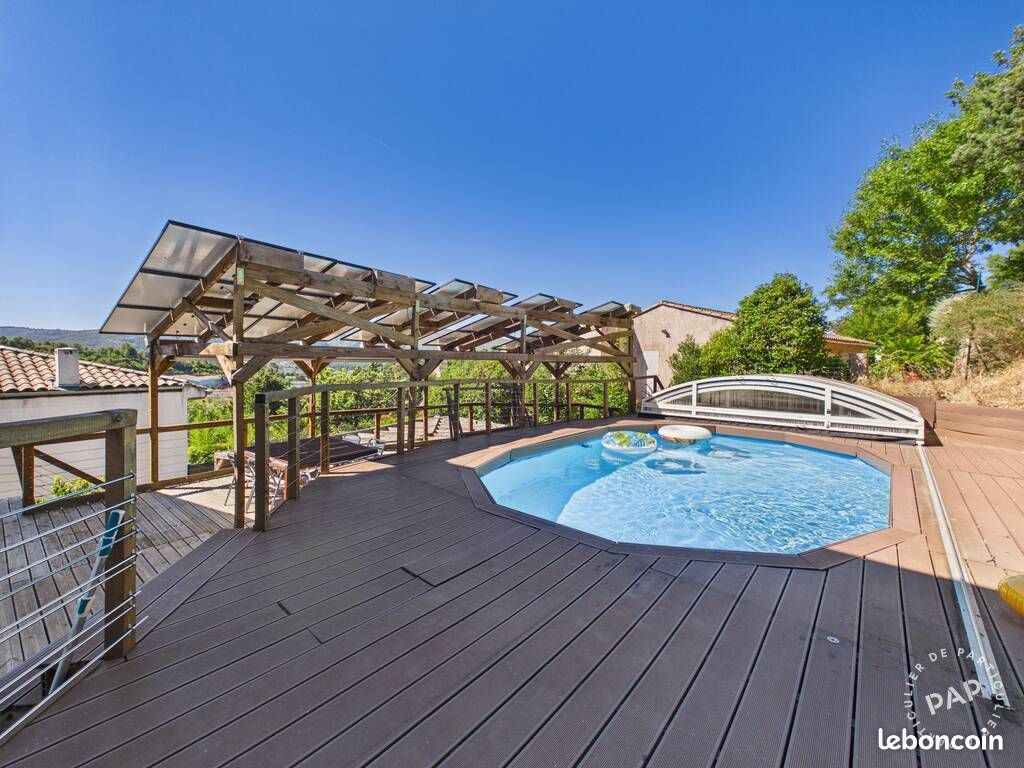 Maison 10 pièces 300 m² · à Marseille · 300 m² · 850 000 €