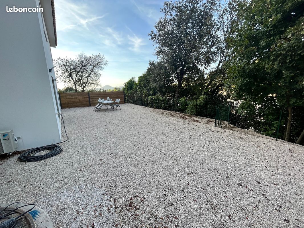 Appartement 2 pièces 55 m² · à Gémenos · 55 m² · 1 200 €/mois