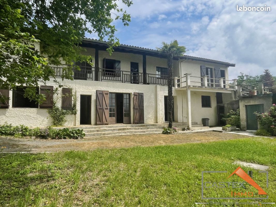 Maison 9 pièces 334 m² · à Salies-du-Salat · 334 m² · 159 500 €