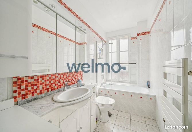 https://img.leboncoin.fr/api/v1/lbcpb1/images/69/2e/73/692e73390bc71214d03b231885057ca37d4fa489.jpg?rule=ad-image