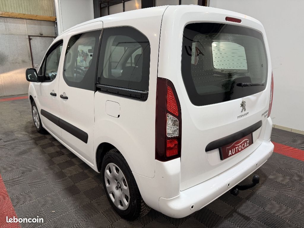 Peugeot Partner Tepee 1.6 BlueHDi 100ch BVM5 Style +ATTELAGE (image 6)
