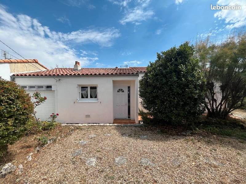 Maison 4 pièces 82 m² · à Saint-Jean-d'Angély · 82 m² · 700 €/mois
